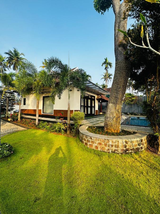 Cherai Lake Resort Черай-Бич Экстерьер фото