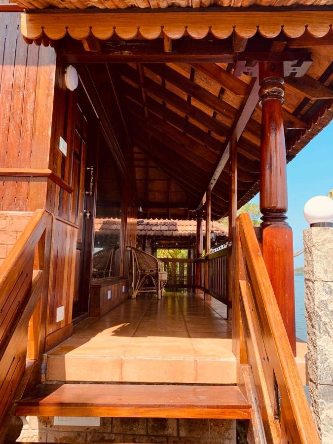 Cherai Lake Resort Черай-Бич Экстерьер фото