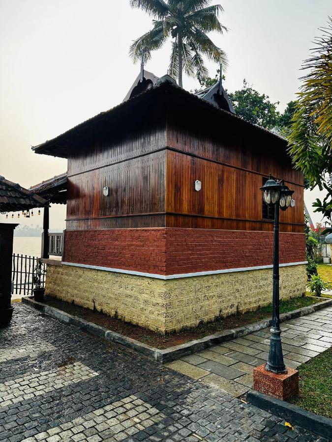 Cherai Lake Resort Черай-Бич Экстерьер фото